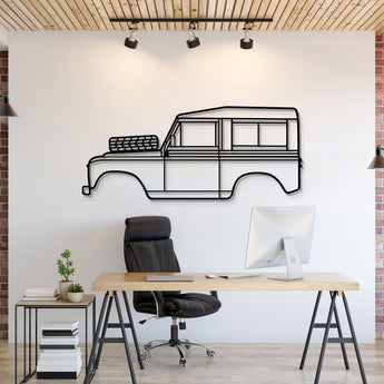 1972 Land Rover Series III metal car wall art – vintage off-road SUV silhouette