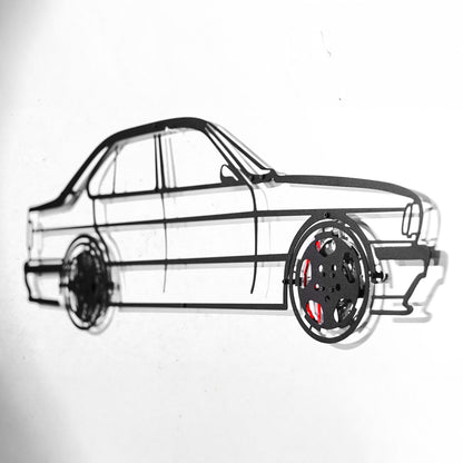 E34 M5 Wandkunst – Klassische Stahlsilhouette mit drehenden Rädern-KAFMEKA014